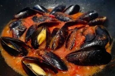 МИДИИ В ТОМАТНОМ СОУСЕ